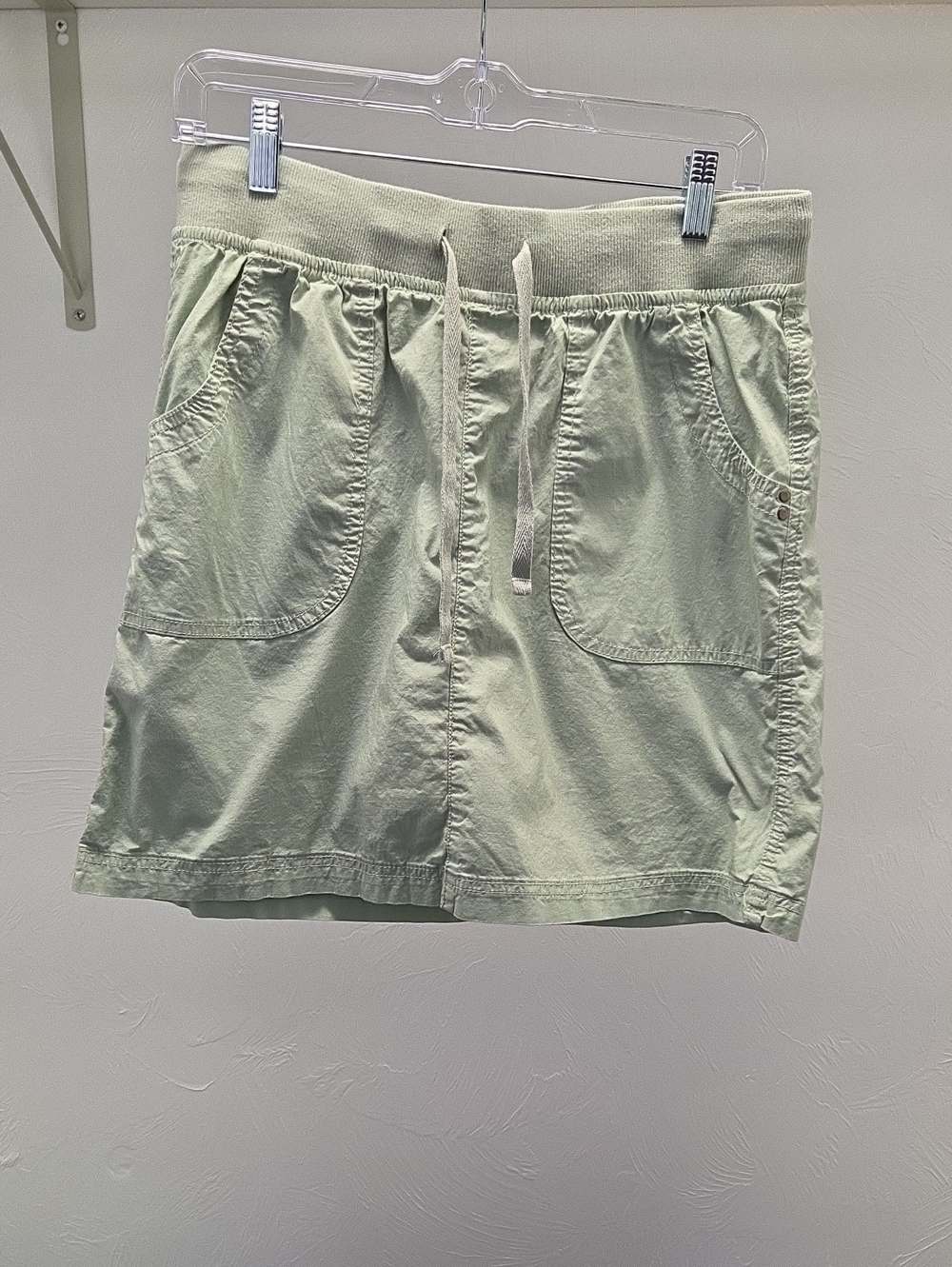 Womens Light Sage Green Cotton Skort Size Small.